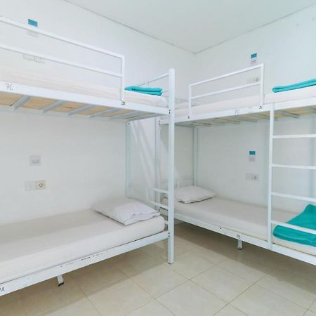 The Ruum Hostel Canggu Buitenkant foto