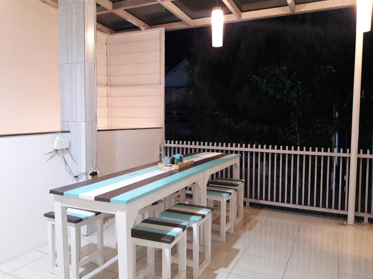 The Ruum Hostel Canggu Buitenkant foto