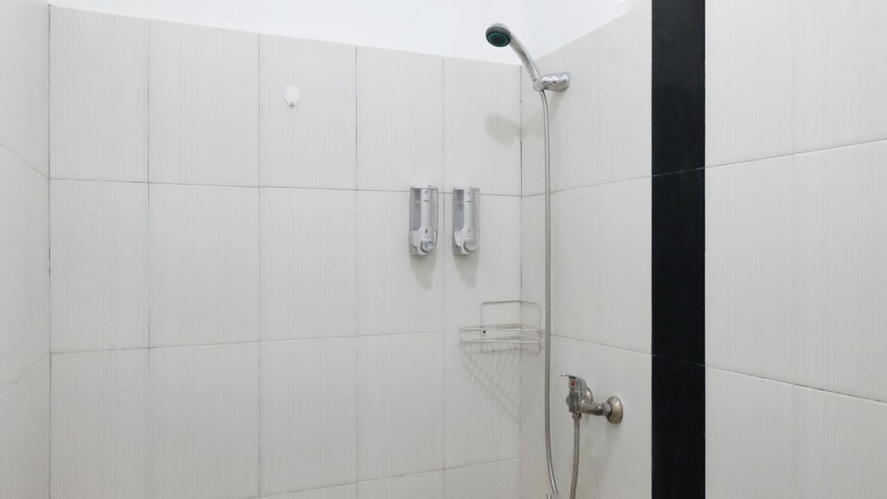 The Ruum Hostel Canggu Buitenkant foto