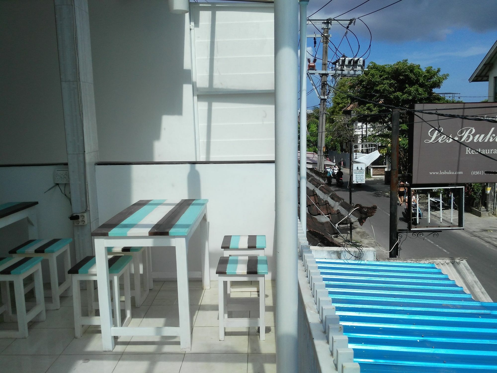 The Ruum Hostel Canggu Buitenkant foto