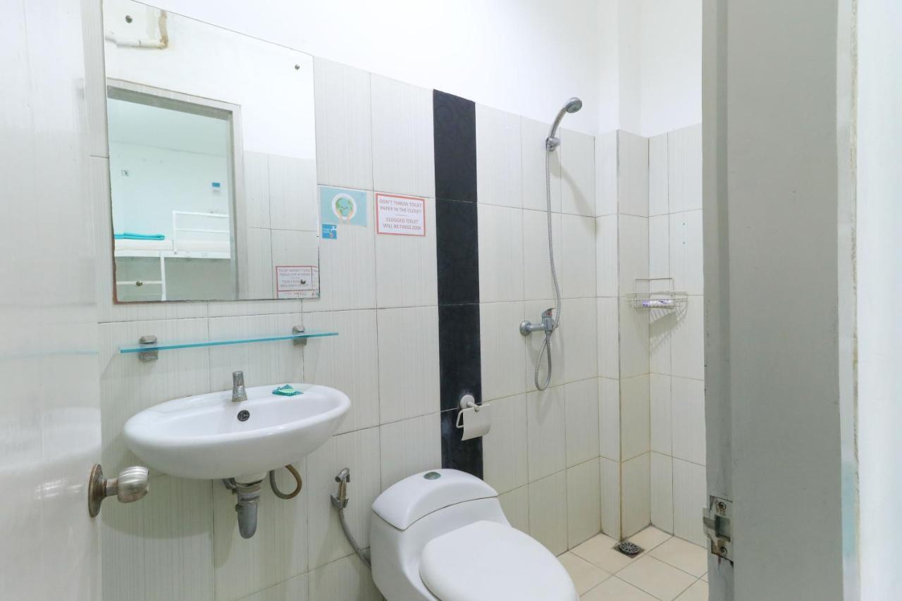 The Ruum Hostel Canggu Buitenkant foto