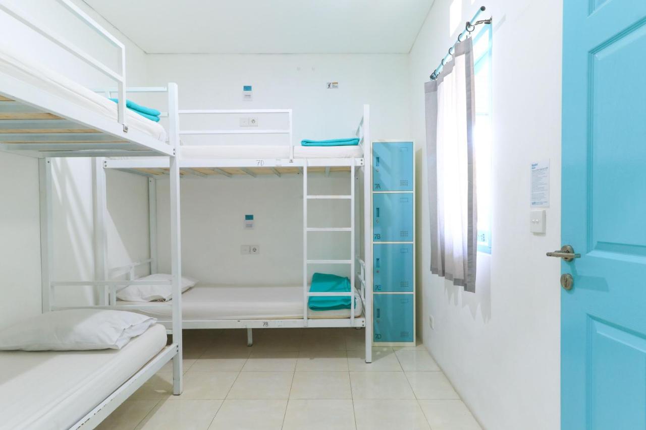 The Ruum Hostel Canggu Buitenkant foto