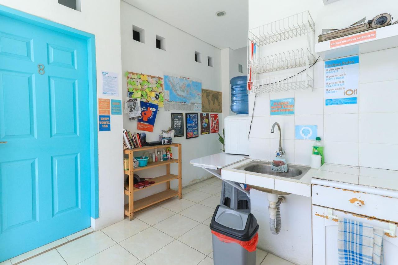 The Ruum Hostel Canggu Buitenkant foto