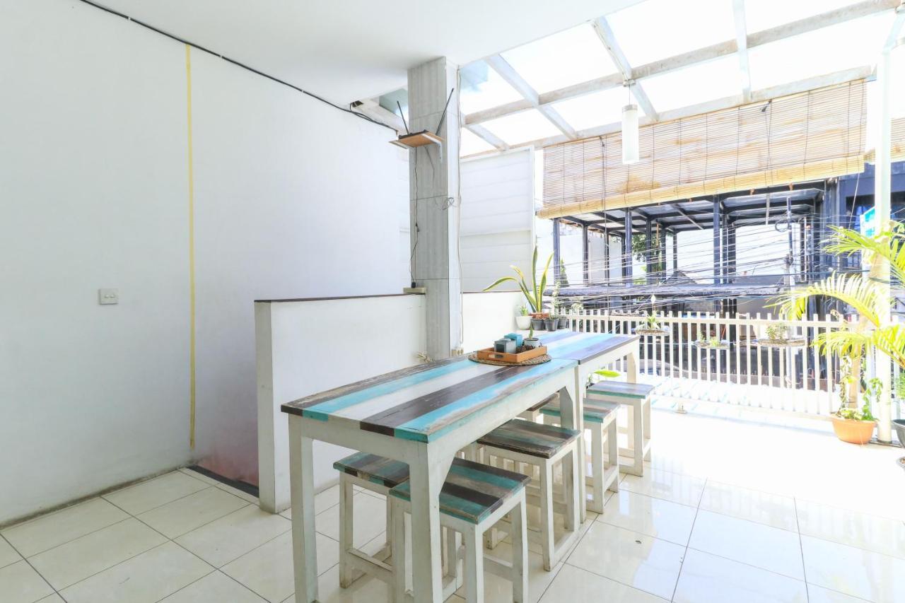 The Ruum Hostel Canggu Buitenkant foto
